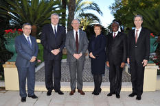 Estonie - From left to right : Mr Georges Lisimacchio, Head of the Prince’s Cabinet ; H.E. Mr Alar Streimann, Ambassador of the Republic of Estonia ; H.E. Mr Serge Telle, Minister of State, H.E. Ms Dragica Ponorac, Ambassador of Montenegro,  H.E. Mr Charles Gomis, Ambassador of the Republic of Côte d’Ivoire and Mr Gilles Tonelli, Minister of Foreign Affairs and Cooperation  ©Manuel Vitali Government Media Bureau