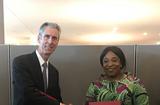 Ghana - Gilles Tonelli, Conseiller de Gouvernement-Ministre des Relations Extérieures et de la Coopération et Shirley Ayorkor Botchwey, Ministre des Affaires étrangères et de l’intégration régionale du Ghana . ©DR