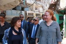 2-Visite Mme Rosabrunetto Camp Bourj el-Barajneh - Visite de Mme Isabelle Rosabrunetto, accompagnée de Mme Daniela Leinen, Directrice Adjointe des Affaires de l’UNRWA au Liban, au camp de Bourj el-Barajneh. ©UNRWA
