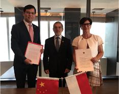 Accord Chine - From left to right:  The Representative of the Ministry of Foreign Affairs;  Mr. Patrice Cellario, Minister of Interior and H.E. Ms. Catherine Fautrier, Ambassador of Monaco to China ©DR