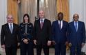 Accréditations Ambassadeurs 09-03-2020 - De gauche à droite : S.E. M. Clyde Kull, Ambassadeur de la République d’Estonie ; S.E. Mme Eva Descarrega Garcia, Ambassadeur de la Principauté d’Andorre ; M. Laurent Anselmi, Conseiller de Gouvernement-Ministre des Relations Extérieures et de la Coopération ; S.E. M. Joao Bernardo de Miranda, Ambassadeur de la République d’Angola et S.E. M. Hércules do Nascimento Cruz, Ambassadeur de la République du Cabo Verde ©Direction de la Communication/Manuel Vitali Accréditations Ambassadeurs 09-03-2020 - De gauche à droite : S.E. M. Clyde Kull, Ambassadeur de la République d’Estonie ; S.E. Mme Eva Descarrega Garcia, Ambassadeur de la Principauté d’Andorre ; M. Laurent Anselmi, Conseiller de Gouvernement-Ministre des Relations Extérieures et de la Coopération ; S.E. M. Joao Bernardo de Miranda, Ambassadeur de la République d’Angola et S.E. M. Hércules do Nascimento Cruz, Ambassadeur de la République du Cabo Verde ©Direction de la Communication/Manuel Vitali