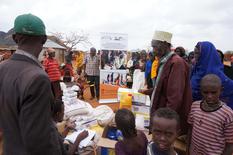 Aide alimentaire 2 - Distribution alimentaire dans la région d’Elleborr au Kenya ©InterActions & Solidarity