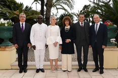 Ambassadeurs 24 avril - From left to right: H.E. Mr. Elio Eduardo Rodriguez Perdomo, Ambassador of Cuba;   H.E. Mr. Alain Francis Gustave Ilboudo, Ambassador of Burkina Faso;  H.E. Ms. Isabelle Hudon, Ambassador of Canada;  Ms. Marie-Catherine Caruso-Ravera, Director of Diplomatic and Consular Relations;  Mr. Richard Milanesio, Advisor to the Cabinet of H.S.H. the Sovereign Prince, and H.E. Mr. Emil Druc, Ambassador of Moldova. ©Government Communication Department/Manuel Vitali