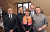 Berlin Gastronomie - Légende photo : De gauche à droite : M. Guillaume Rose, Directeur de la DTC ; Mme Isabelle Berro-Amadeï, Ambassadeur de Monaco en Allemagne ; le Chef Sylvain Etiévant ; le directeur et le chef du Capital Club ©DR
