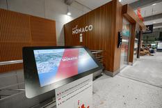 Bornes 3D - DTC - Bornes 3D en gare de Monaco ©Direction de la Communication – Michael Alesi