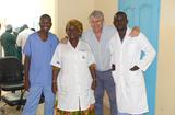 CHPG Sénégal - Dr Raiga accompagné du personnel hospitalier de l’hôpital de Pikine©DR