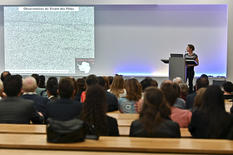 Conférence retour Antactique - Le Dr Céline Le Bohec, Biologiste, Chargée de Recherche au CNRS ©Direction de la Communication/Manuel Vitali