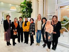 Délégation femmes afghanes 1 241123 - Accompagnées de Hilde Haneuse, présidente d’Aux cœurs des mots, de Nicole Delacour Law et de Fahimeh Robiolle, des femmes afghanes ont rencontré les représentantes du gouvernement monégasque ©DR