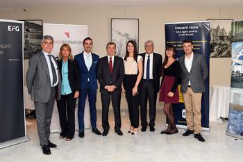 Didier Gamerdinger_ JCE, 6-10-2017 - Didier Gamerdinger entouré de membres de la Jeune Chambre Economique et de leurs partenaires.De gauche à droite : Luca SASSI, Directeur de EFG, Francesca FRANCO, secrétaire de Direction de EFG, Olivier MURA, conseiller commercial chez My WAY, Didier GAMERDINGER, Conseiller de Gouvernement-Ministre des Affaires Sociales et de la Santé, Mélissa BONELLO, fondatrice de Horizon Marketing Services et assistante de direction chez Riviera Néon, Daniel CAVASSINO, Directeur d'AzurTech, Eléonore DEJANOVIC, Nicolas DEVARS, Directeur de Monaco Informatique Services.Crédit photo: © Manuel Vitali / Direction de la Communication 