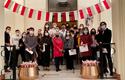 Fondation de Monaco. ©DR - Mme Martine Garcia-Mascarenhas au centre, entourée de l’ensemble des résidents. ©DR Fondation de Monaco. ©DR - Mme Martine Garcia-Mascarenhas au centre, entourée de l’ensemble des résidents. ©DR