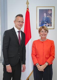 hongrie IBA - Son Excellence M. Péter SZIJJÁRTÓ, Ministre des Affaires Étrangères et du Commerce Extérieur de Hongrie aux cotés de Mme Isabelle Berro-Amadeï, Conseiller de Gouvernement-Ministre des Relations Extérieures et de la Coopération ©Direction de la Communication - Stéphane Danna