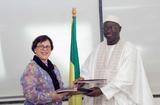 I. Rosabrunetto et Dr A. Ndiaye ©Affro Villageois - I. Rosabrunetto et le Dr A. Ndiaye ©Affro Villageois I. Rosabrunetto et Dr A. Ndiaye ©Affro Villageois - I. Rosabrunetto et le Dr A. Ndiaye ©Affro Villageois
