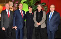 Isabelle Bonnal Légion d'Honneur - Autour de S.A.S. le Prince Souverain, Serge Telle, Ministre d’Etat, Isabelle Bonnal, Directeur de l’Education nationale, de la Jeunesse et des Sports, Nicolas Bonnal, frère de Mme le Directeur et Laurent Stefanini, Ambassadeur de France en Principauté de Monaco - © Direction de la Communication – Michael Alesi