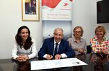 La Poste Monaco s’engage pour la transition énergétique - Jean-Luc Delcroix signe sa Charte d'engagement du Pacte National, aux côtés d'Isabelle Curau-Bloch (à gauche) et de membres de son Comité de Direction (à droite)Crédit photo : © Manuel Vitali / Direction de la Communication La Poste Monaco s’engage pour la transition énergétique - Jean-Luc Delcroix signe sa Charte d'engagement du Pacte National, aux côtés d'Isabelle Curau-Bloch (à gauche) et de membres de son Comité de Direction (à droite)Crédit photo : © Manuel Vitali / Direction de la Communication