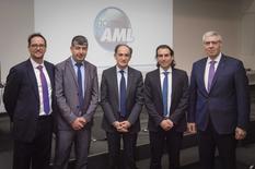 Logiciel goAML - De gauche à droite : Yann Raconnat le Goff (SICCFIN), Ameen Safadi (ONUDC), Jean Castellini Conseiller de Gouvernement – Ministre des Finances et de l’Economie, Antoine Karam (ONUDC) et Philippe Boisbouvier (SICCFIN). © Direction de la Communication / Stéphane Danna