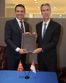 Macédoine - Gilles Tonelli, Conseiller de Gouvernement-Ministre des Relations Extérieures et de la Coopération et Nikola Dimitrov, Ministre des Affaires étrangères de Macédoine du Nord