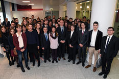 Voir la photo - 
Serge Telle, Ministre d'Etat, a reçu le 27 novembre dernier les 30 étudiants de Matrice sélectionnés pour réfléchir aux problématiques liées au développement numérique de la Principauté. © Direction de la Communication - Manuel Vitali