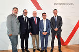 Monaco Extended - S.A.S. le Prince Albert II, entouré, à Sa gauche, de Luc Jacquet, réalisateur et Frédéric Genta, Délégué Interministériel chargé de la Transition Numérique, à Sa droite, de Cédric Biscay, Directeur de Shibuya Productions et Thomas Battaglione, Administrateur Directeur Général de la SMEG. ©Direction / Manuel Vitali