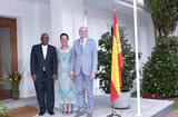Réception Espagne 1 - S.E. M. Jean-Luc Van Klaveren, Ambassadeur de Monaco en Espagne, son épouse et l'Ambassadeur d'Afrique du Sud en Espagne©DR Réception Espagne 1 - S.E. M. Jean-Luc Van Klaveren, Ambassadeur de Monaco en Espagne, son épouse et l'Ambassadeur d'Afrique du Sud en Espagne©DR