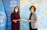 Remise des Lettres de créance de S.E. Mme Boisbouvier. ©Unesco-C. Alix - ©Unesco-C. Alix Remise des Lettres de créance de S.E. Mme Boisbouvier. ©Unesco-C. Alix - ©Unesco-C. Alix