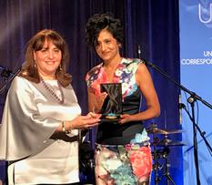 Remise du prix UNCA - H.E. Ms Isabelle Picco, Ambassador and Permanent Representative of Monaco to the UN, awarding the Prince Albert II of Monaco and UNCA Global Prize to Somini Sengupta of the New York Times © DR