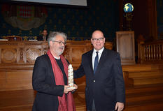 RIMM 2016 - H.S.H. the Sovereign Prince Awarding the 2016 RIMM Prize to Thierry Fabre, founder of the Averroès Meetings ©Charly Gallo Government Media Bureau