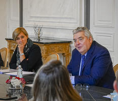 S.E. M. Pierre Dartout et Céline Caron-Dagioni lors de la conférence de presse. © Direction de la Communication - Stéphane Danna - S.E. M. Pierre Dartout et Céline Caron-Dagioni lors de la conférence de presse. © Direction de la Communication - Stéphane Danna