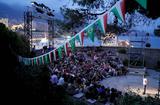 Saison 2018 du Fort Antoine 1er spectacle - « Italie Brésil 3 à 2 » de Davide Enia, interprété par Solal Boulodnine au côté de Jean-Marc Montera (musicien). ©Direction de la Communication / Michael Alési Saison 2018 du Fort Antoine 1er spectacle - « Italie Brésil 3 à 2 » de Davide Enia, interprété par Solal Boulodnine au côté de Jean-Marc Montera (musicien). ©Direction de la Communication / Michael Alési