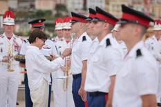 SAS Stéphanie insignes 2024 - S.A.S. la Princesse Stéphanie remet les insignes aux élèves Carabiniers ©Direction de la Communication / Frédéric Nebinger