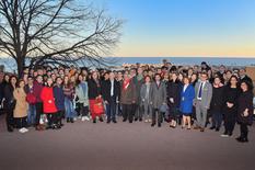 Science po menton enfants - The 130 first-year students at the Sciences Po Campus in Menton surrounding Mr Gilles Tonelli, Minister of Foreign Affairs and Cooperation, Dr Xavier Emmanuelli, Founder of Samusocial, Dr Kamel Mohanna, President of the Amel Association in Lebanon, Ms Marie Chuberre, Director of Samusocial International, Ms Bénédicte Schutz, Director of International Cooperation, and Mr Bernard El Ghoul, Campus Director. © Government Communication Department/Michael Alési