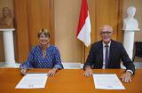 Signature association Rondine © Manuel Vitali - Direction de la Communication - Mme Isabelle BERRO-AMADEÏ, Conseiller de Gouvernement-Ministre des Relations Extérieures et de la Coopération du Gouvernement Princier, a signé l’appel « Leaders pour la Paix » de l’association italienne Rondine en présence de son Président Fondateur, M. Franco VACCARI. © Manuel Vitali - Direction de la Communication Signature association Rondine © Manuel Vitali - Direction de la Communication - Mme Isabelle BERRO-AMADEÏ, Conseiller de Gouvernement-Ministre des Relations Extérieures et de la Coopération du Gouvernement Princier, a signé l’appel « Leaders pour la Paix » de l’association italienne Rondine en présence de son Président Fondateur, M. Franco VACCARI. © Manuel Vitali - Direction de la Communication